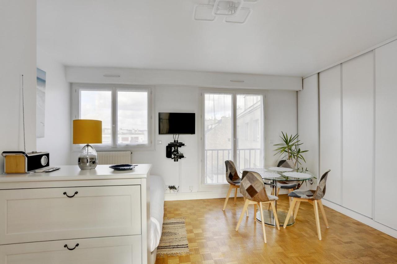 Le Nid Du Roi - Appartement Terrasse - Versalhes Exterior foto
